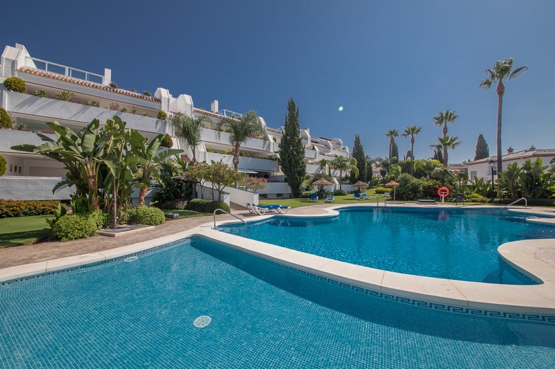 Luxury, Marbella beachside apartment with sea views